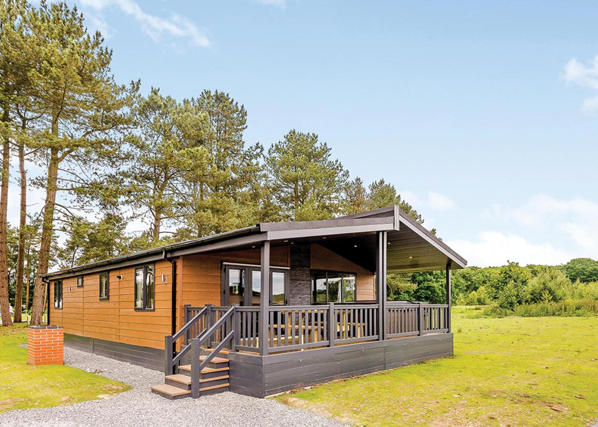 Woodhall Country Park Lodges ウッドホール・スパ エクステリア 写真