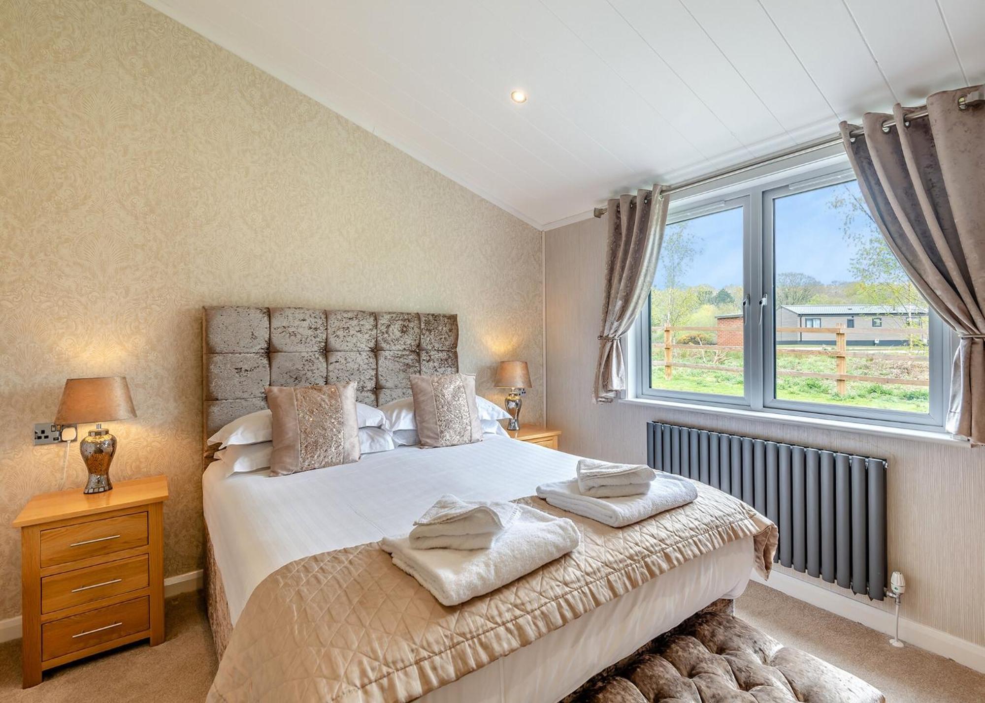Woodhall Country Park Lodges ウッドホール・スパ エクステリア 写真