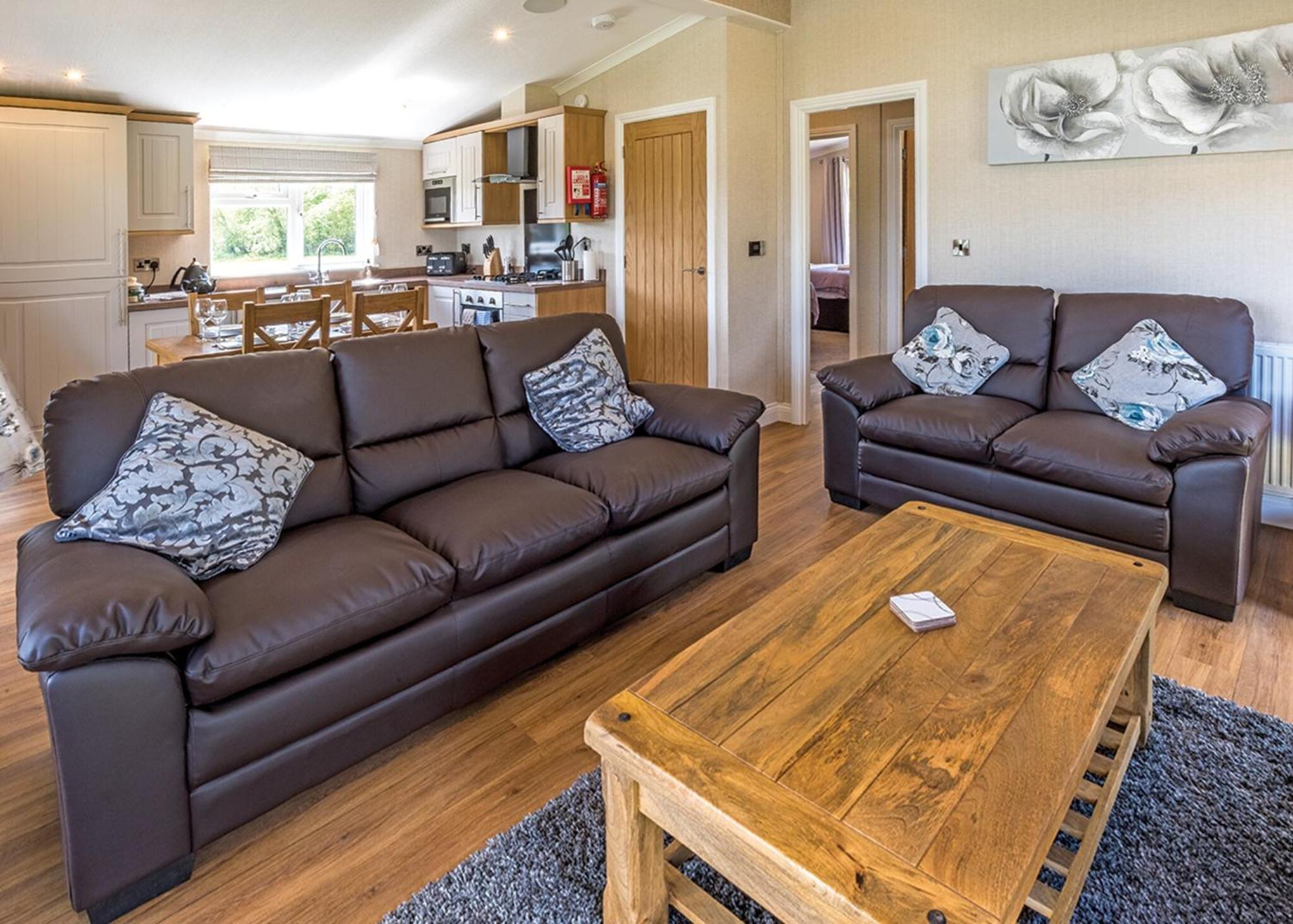 Woodhall Country Park Lodges ウッドホール・スパ エクステリア 写真