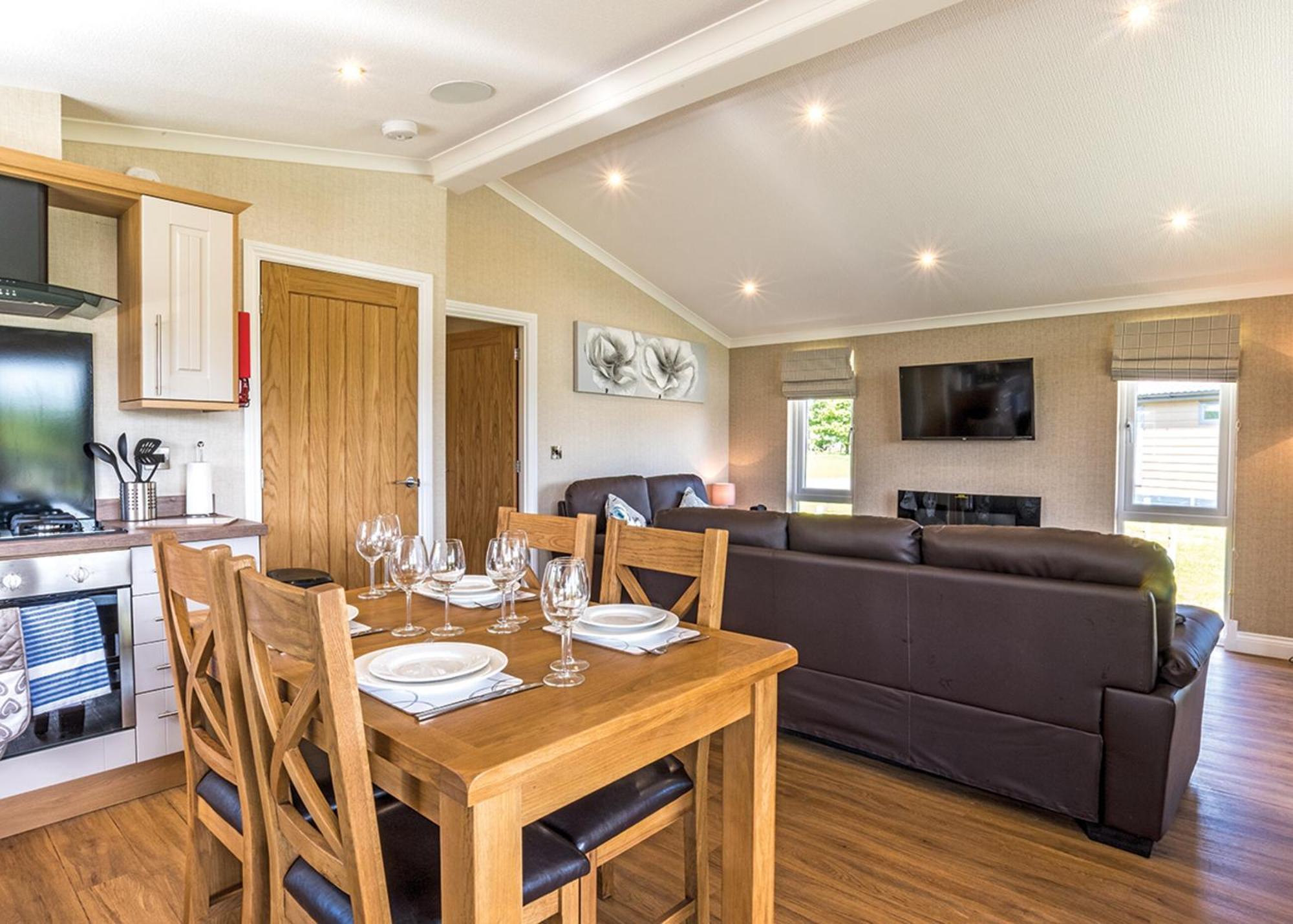 Woodhall Country Park Lodges ウッドホール・スパ エクステリア 写真